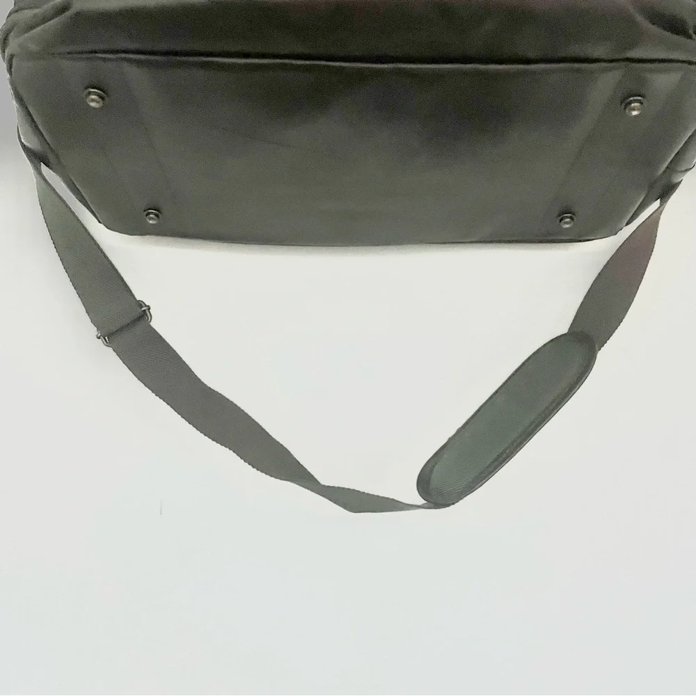 Tommy Bahama Surge Bottom Duffel Bag Traveler Green Nylon Brown Leather Mens Bag